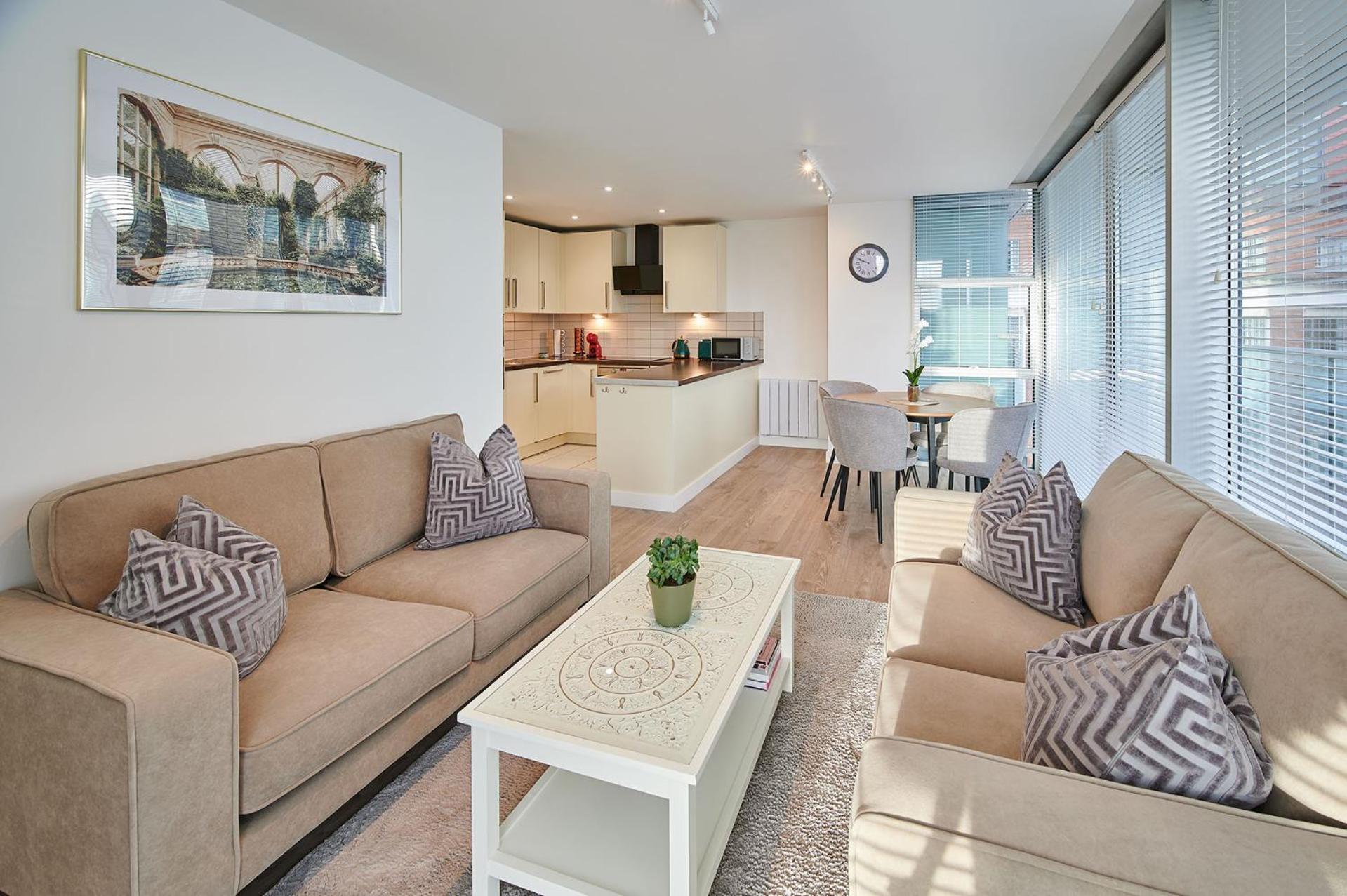 Host & - The Municipal View Abode Appartement *